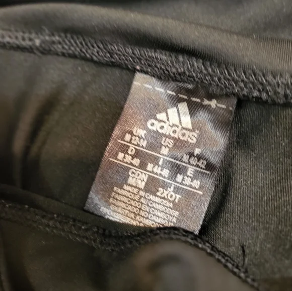 Workout Clothing Lot Size Medium - Picture 5 of 11